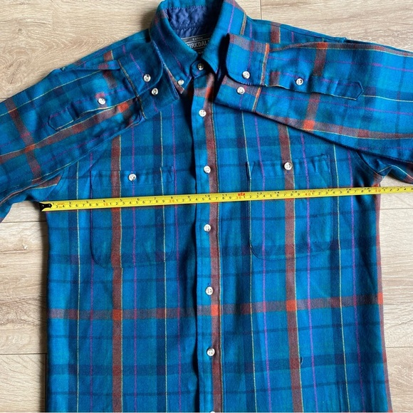 Vintage Eaton Birkdale flannel like long sleeve button up - Picture 4 of 7